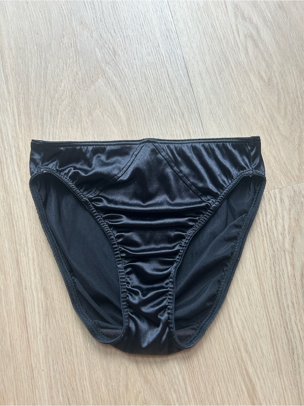 2000 Y2K Vintage Victoria’s Secret Second Skin Satin Panty M
